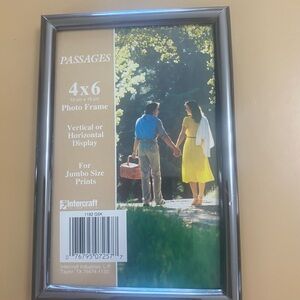 Silver tone 4x6 Picture Frame